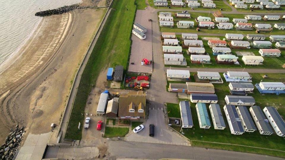 Caravan Beach Holiday Hotel Saint Osyth Exterior foto