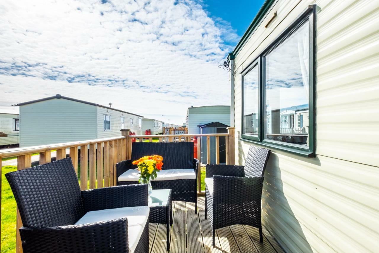 Caravan Beach Holiday Hotel Saint Osyth Exterior foto