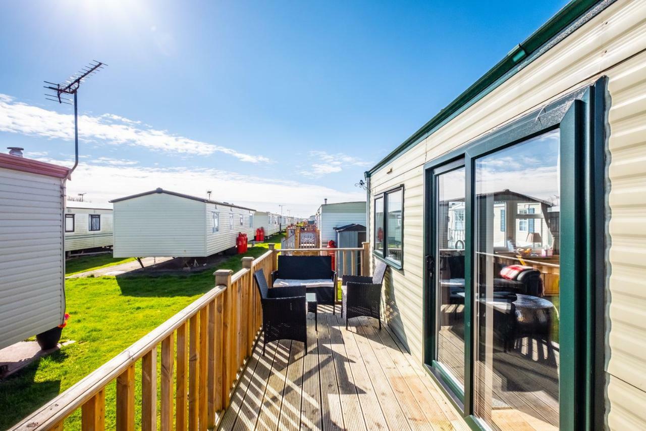 Caravan Beach Holiday Hotel Saint Osyth Exterior foto